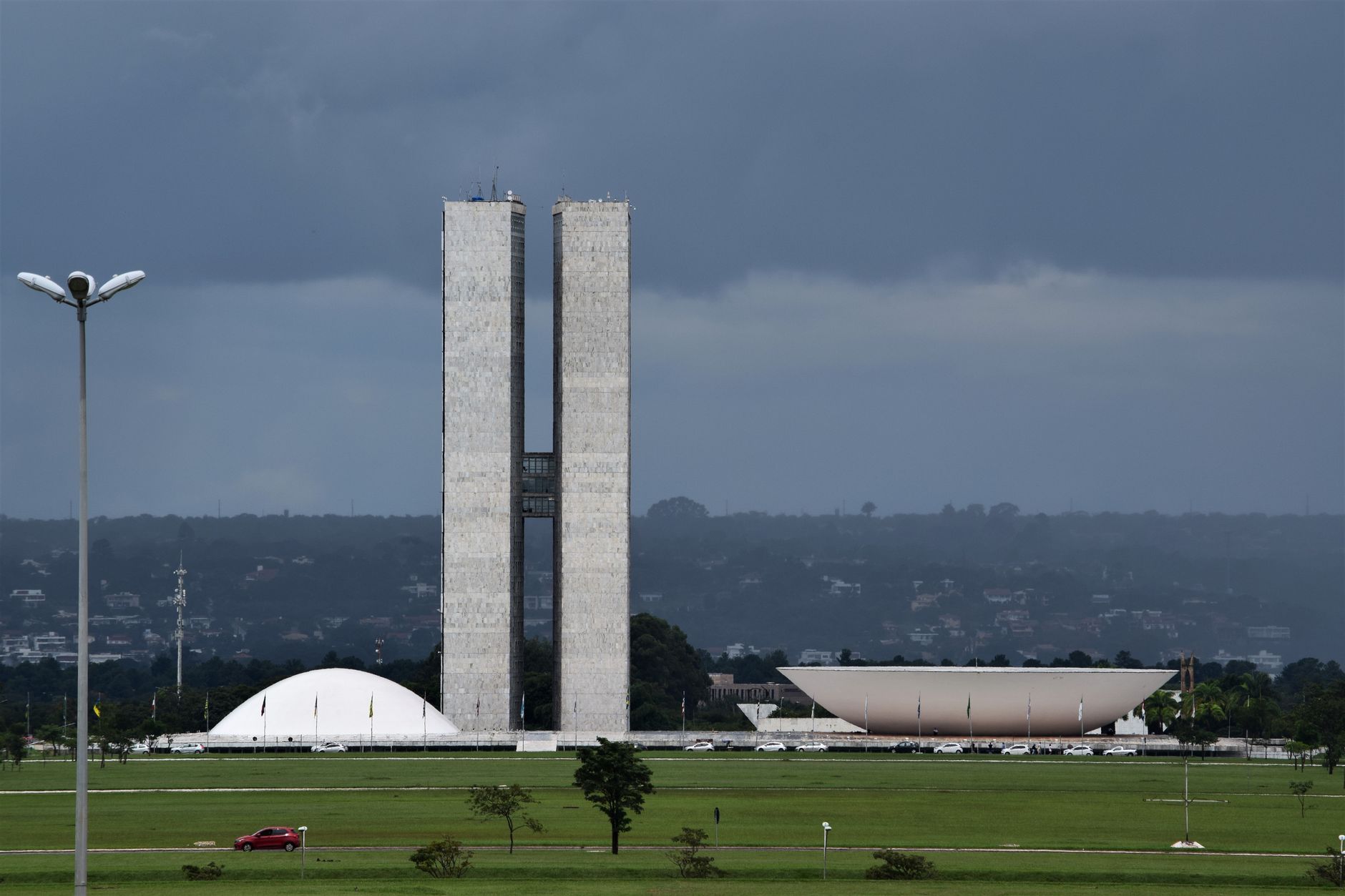 Prédio do Congresso Nacional, em Brasília, com as cúpulas da Câmara e do Senado